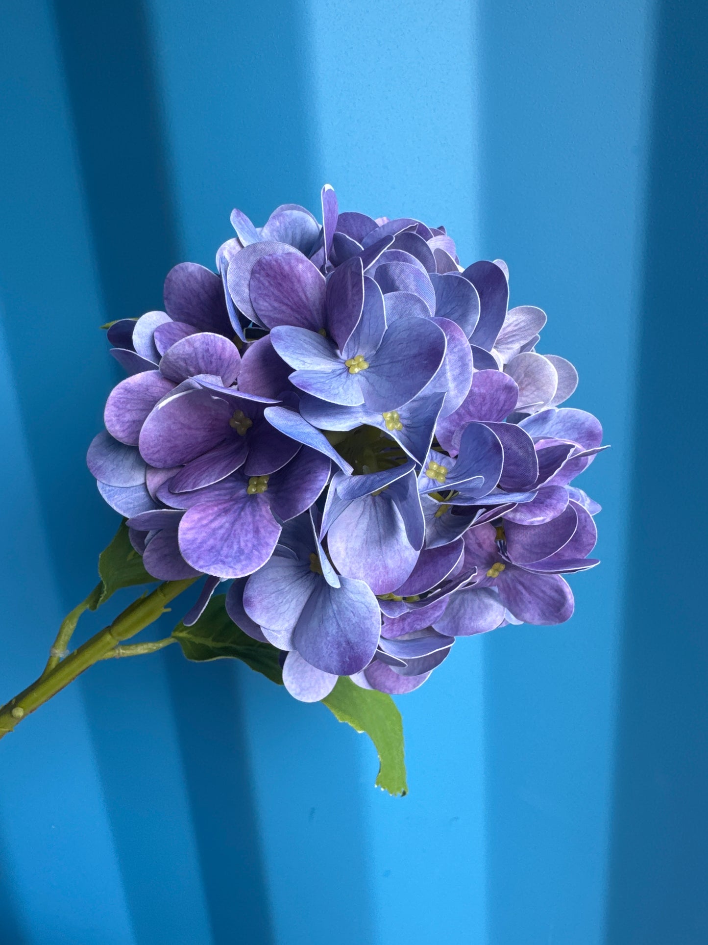 Hydrangea Real Touch Medium Ball