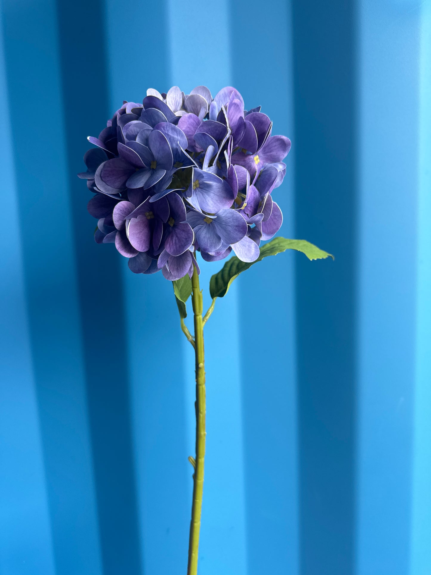 Hydrangea Real Touch Medium Ball