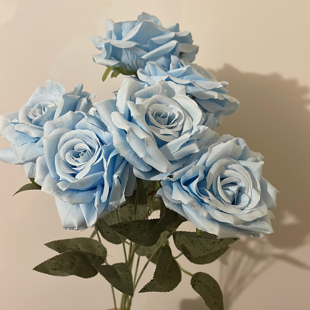 Stella Bouquet Roses 9 Head Spray