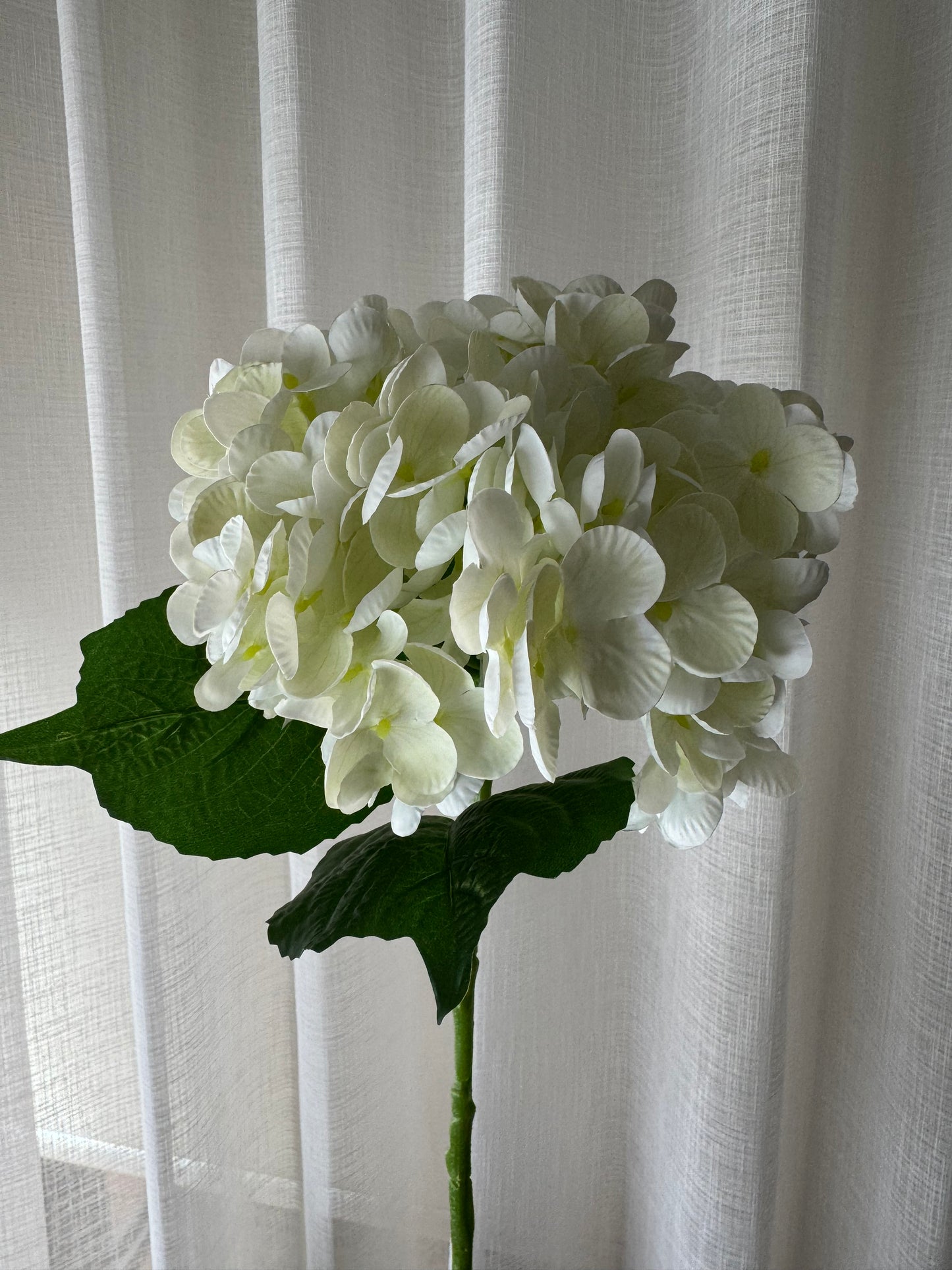 Real Touch Medium Hydrangea White/Green