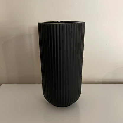 Black Annix Vase 24cm