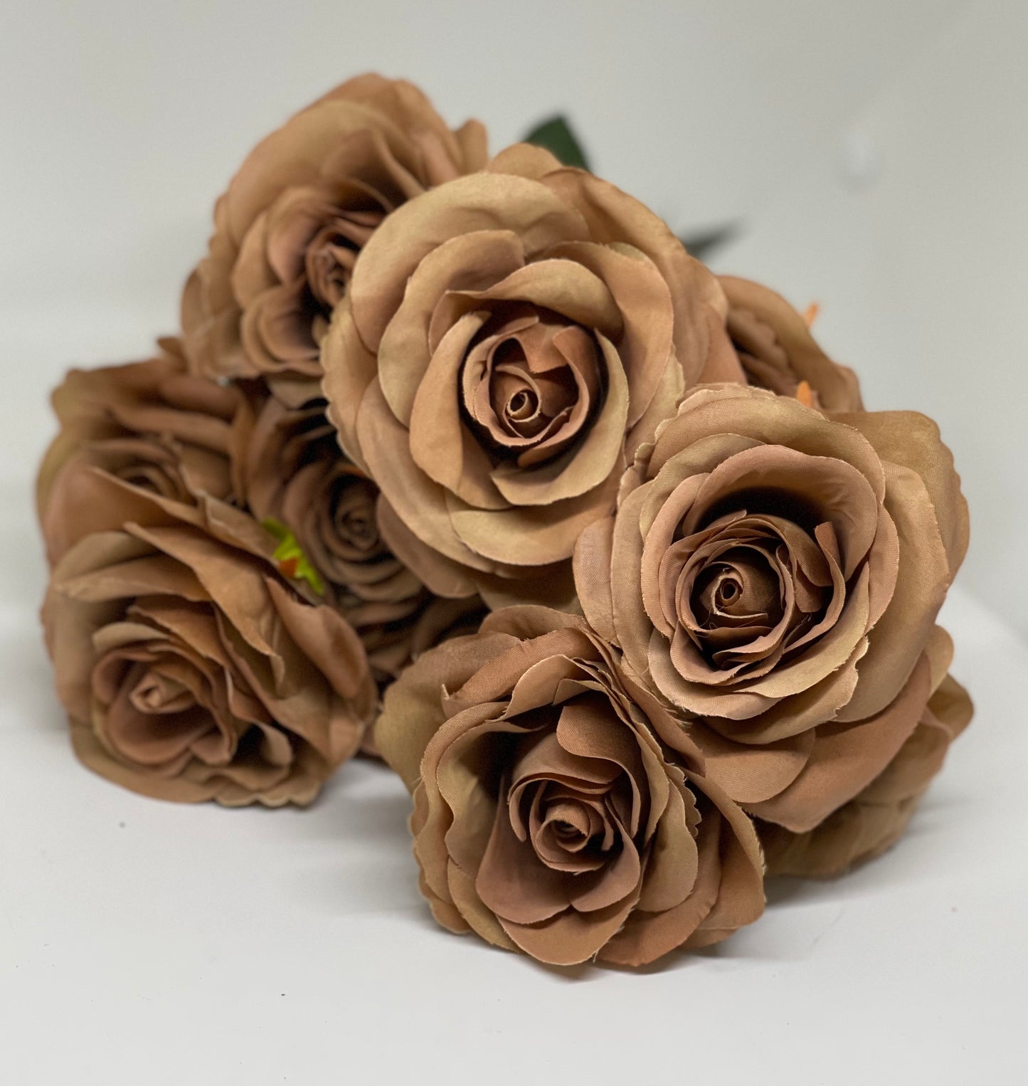 9 Head Emma Bouquet Roses Coffee