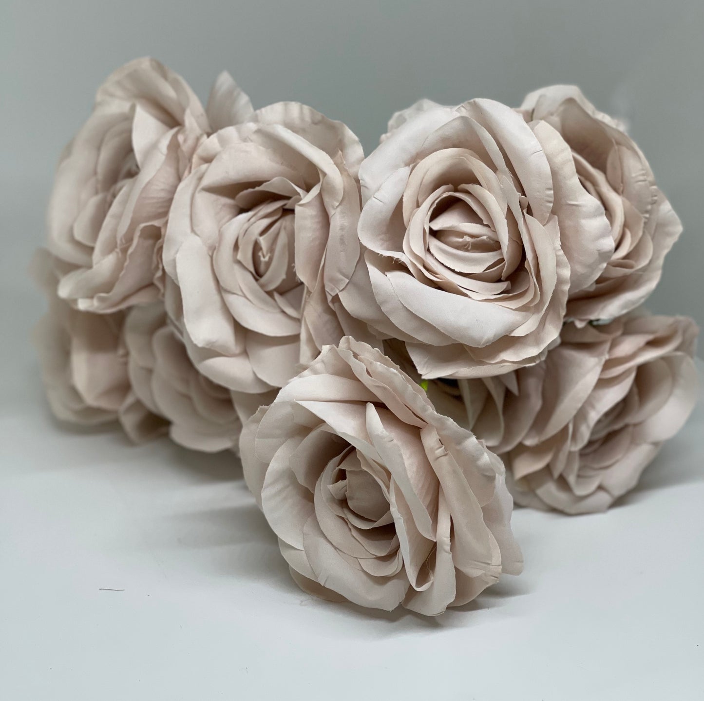 10 Head Lauren Bouquet Roses Quicksand